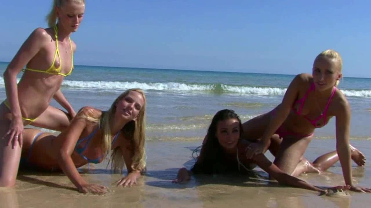 Beach Bikini Chicks