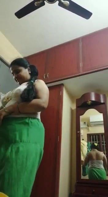 Long haired Tamil maami full nude