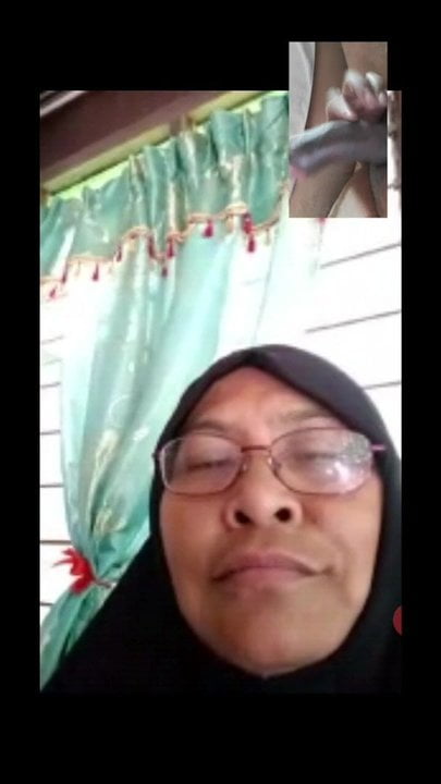 Me with 58yr hijab malay fb video call dick flashing