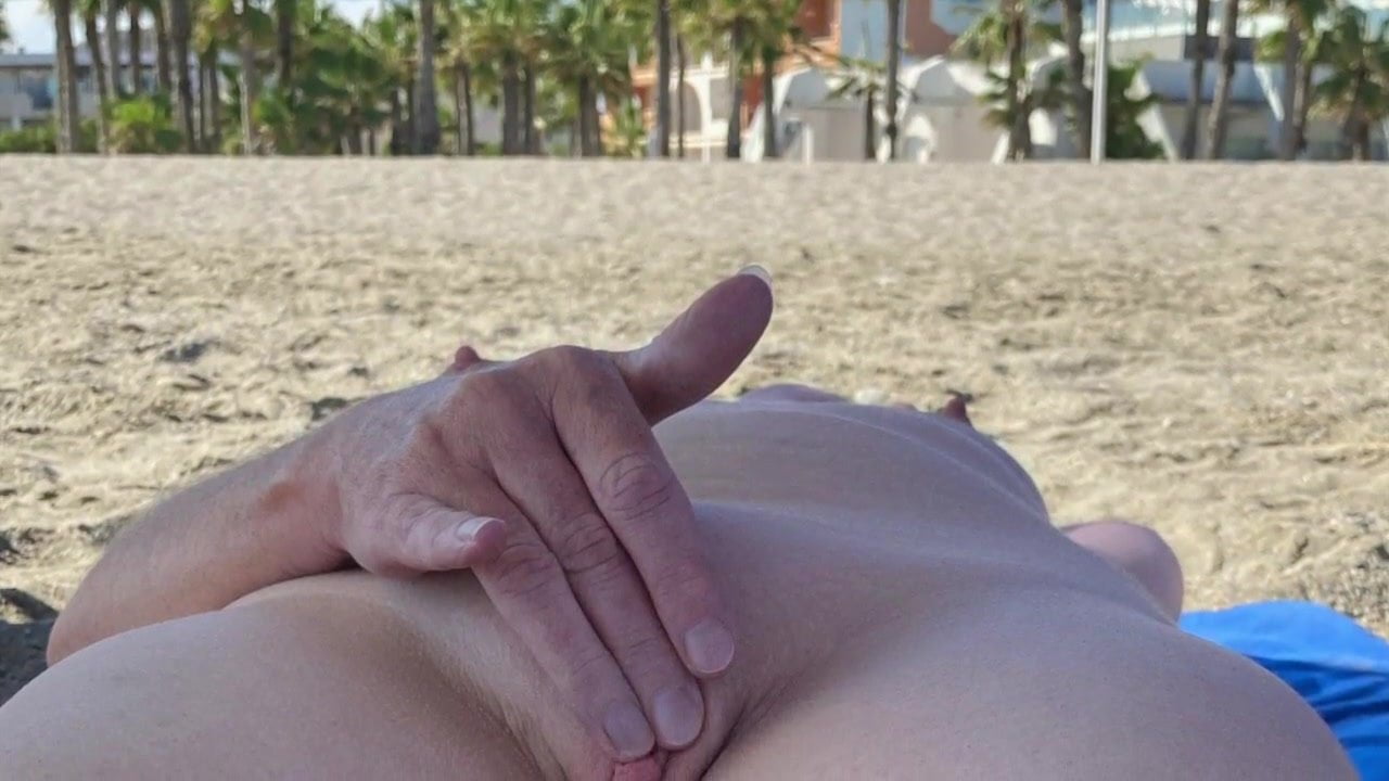 Public Cum, Beach, Wife