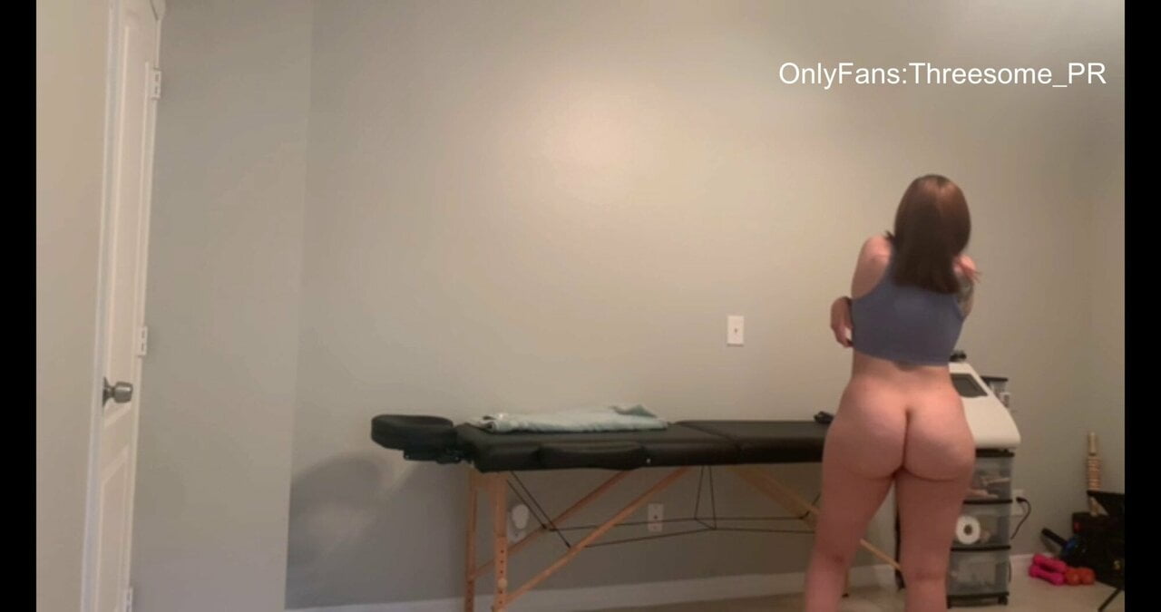 Wife gets fucked in the massage table while BF is outside