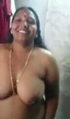 Sexy Kerala aunty, saree video