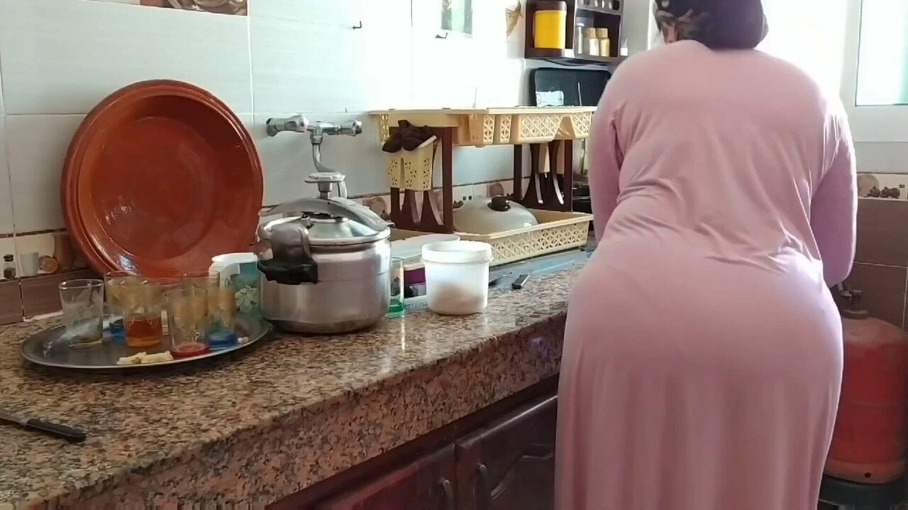 Hijab mom groos cule avec zohra