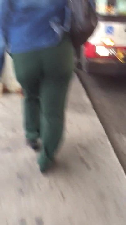 Wonderful big booty black MILF in green pants vpl