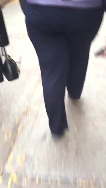 Big booty black MILF in navy dress pants 3