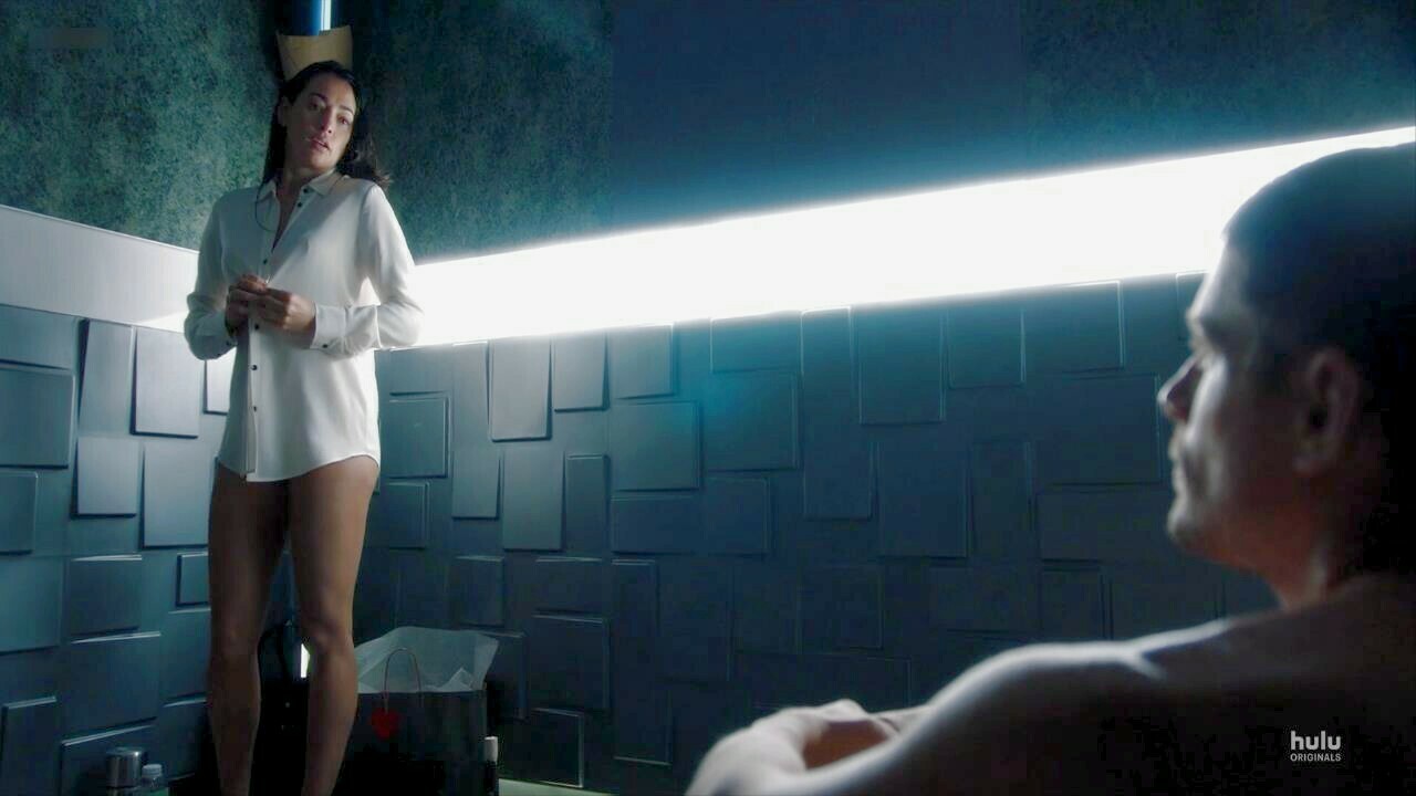 Natalie Martinez has hot sex in the elevator - XNX