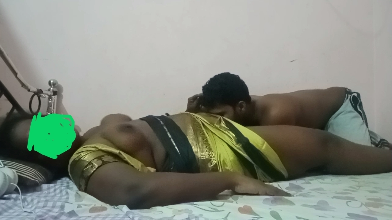 My Desi tamil wife saree with bed room sex