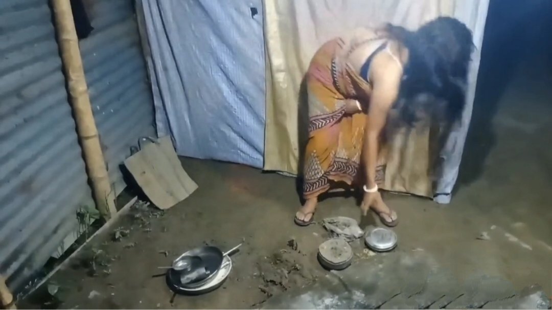 Indian Tamil village kambali bai ke sat sex karo gyi pyar se