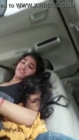 Young desi girl fucking in car