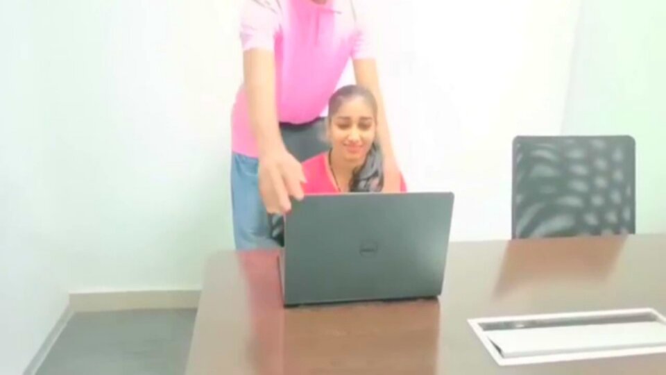 Office sex viral with hindi audio