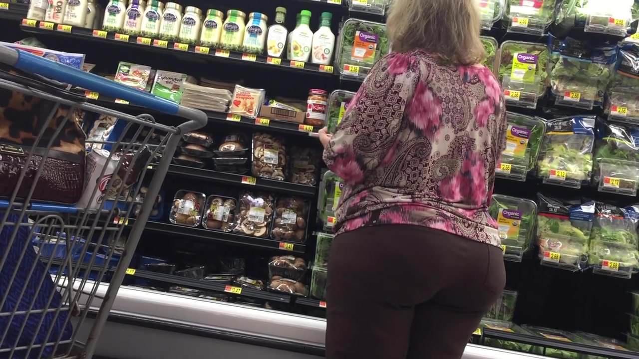 Phat Pawg Booty Gilf in Brown Pants