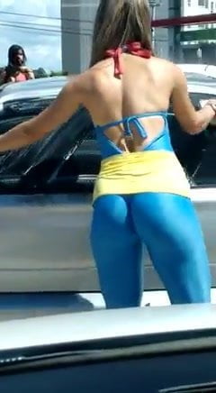 Car wash girl in Brazil wearing spandex