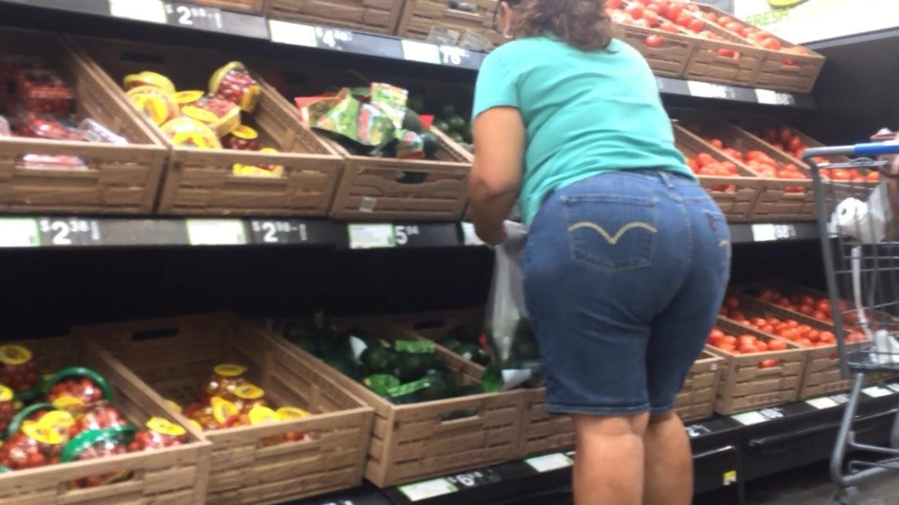 Latina Milf Jeans Shorty in Walmart