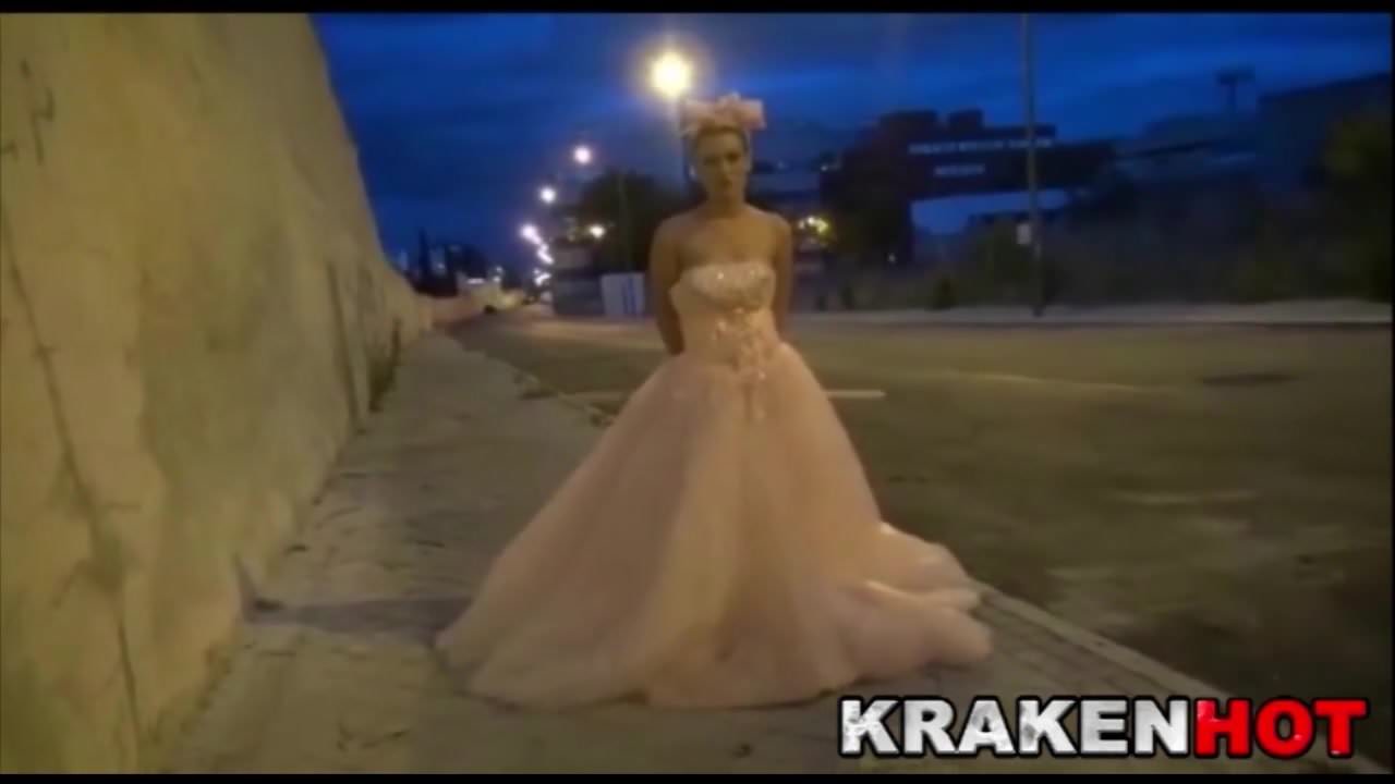 Krakenhot - Public submission with a Hard Bride Outdoor BDSM