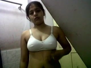 Mumbai girl undress and selfee