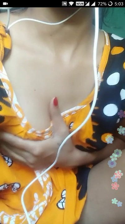 indian girl grabbing her tits hard on live