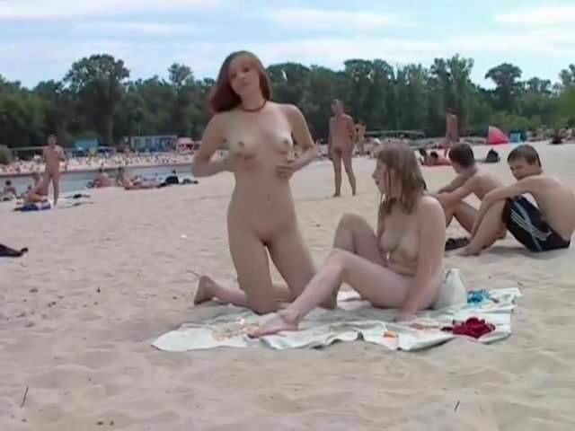 Nude Beach - Hot Babes Put on a Show