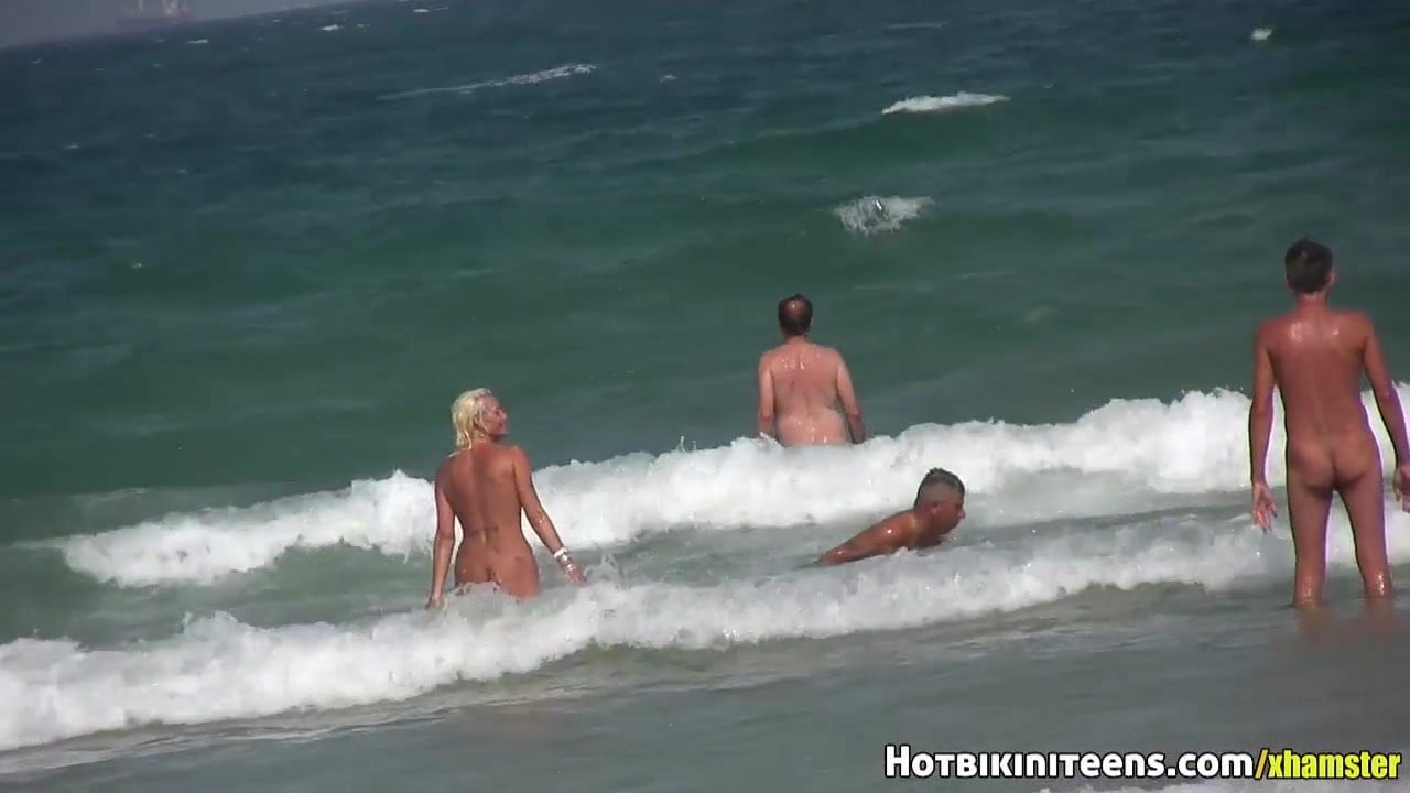 Blonde Milfs Tanning Naked at Beach HD Voyeur Spycam Video