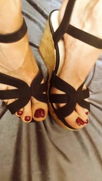Naked Feet in Wifes new Shoes
