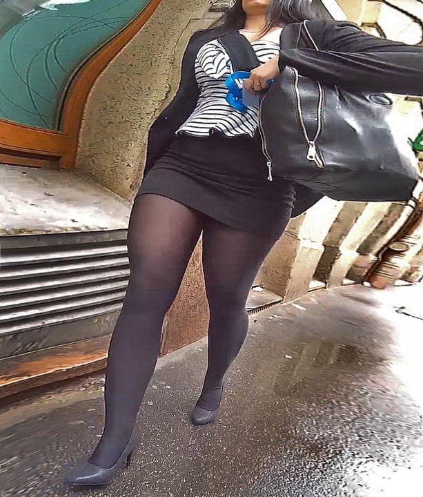 office pantyhose thighs in miniskirt