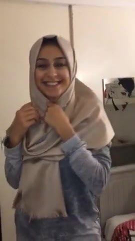 Sexy arab muslim hijab Girl Video leaked