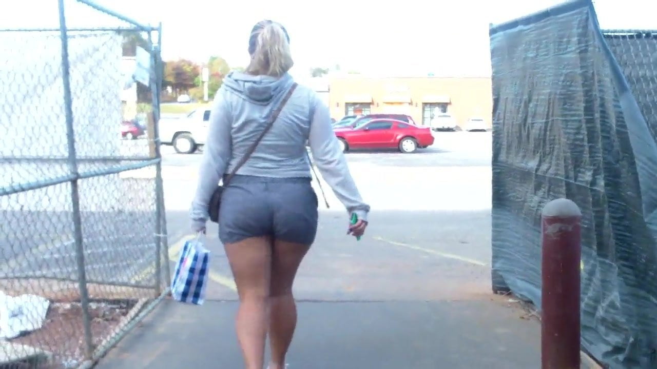 Juicy Ass,Thick Tanned Legs,Wedgie!!!