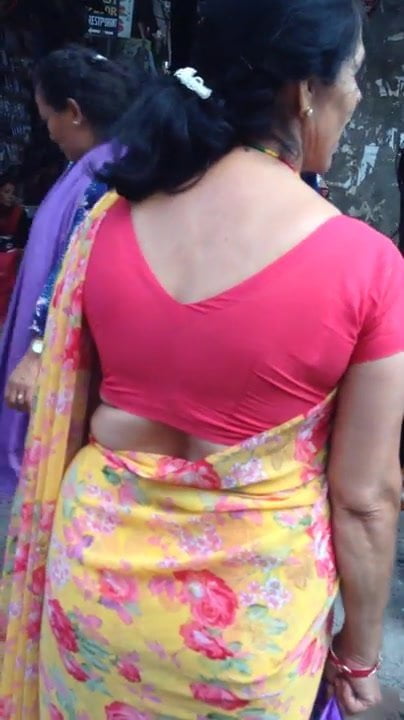 Sexy Nepali Aunty