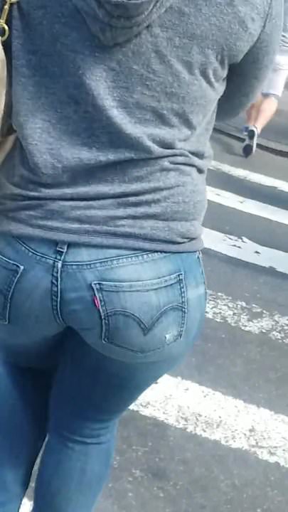 Nice Thick Latina Booty In Jeans