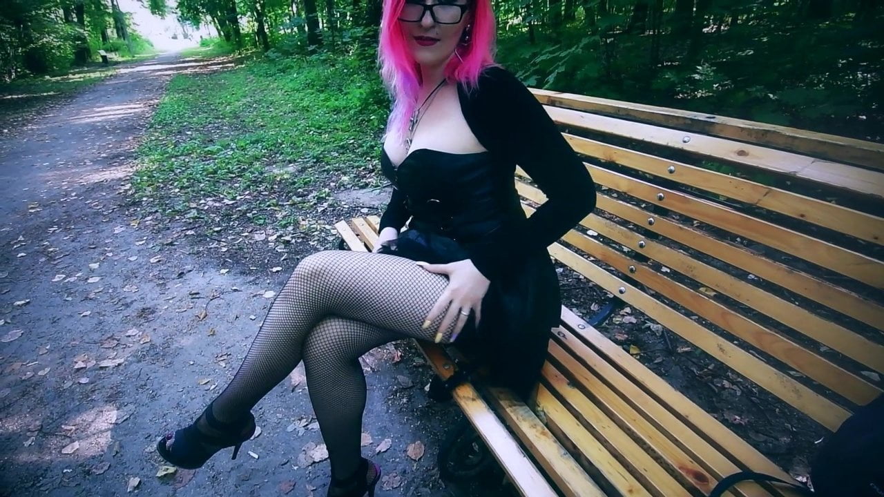 Goth girl in corset and heels risky public facial cum