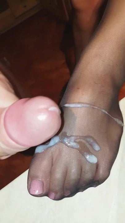 Cum on nylon toes in kitchen